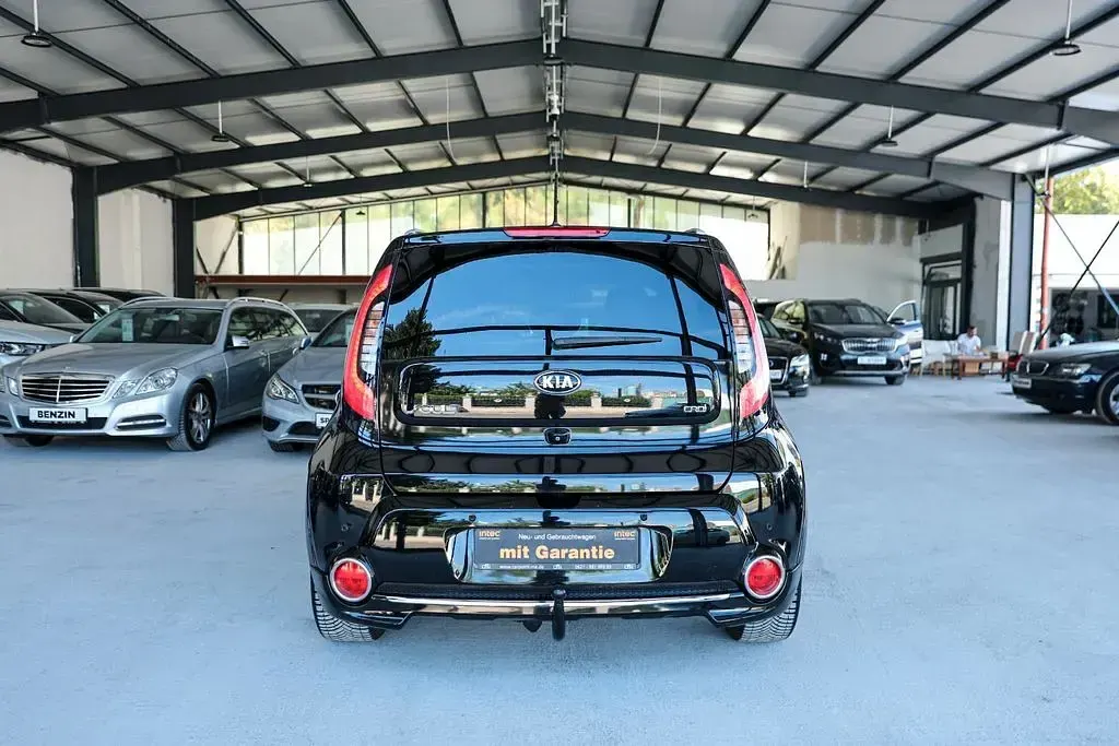 Gebraucht Kia Soul Spirit 128 PS (94 kW) 2015 Schwarz SUV