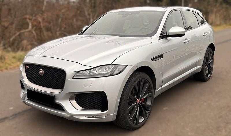 Silber Gebraucht 2017 Jaguar F-Pace R-Dynamic SUV | 19.990 € (Superpreis) - Bild 1/4