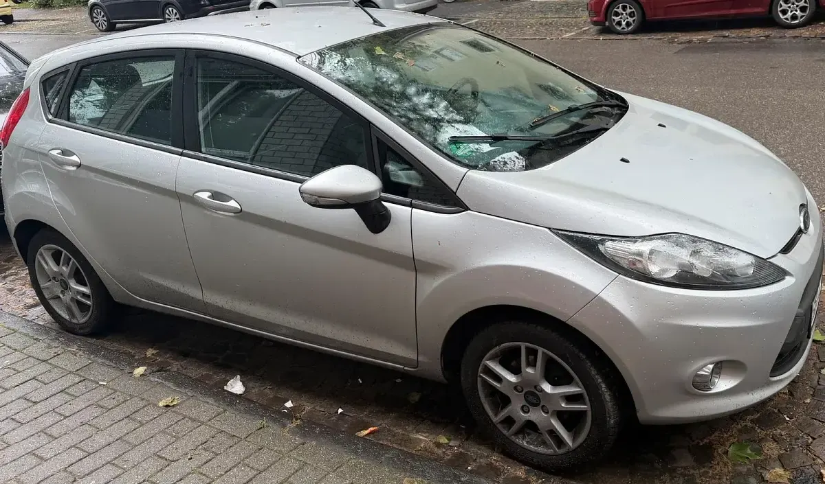 Second-hand Ford Fiesta 95 CP (69 kW) 2012 Argintiu Hatchback
