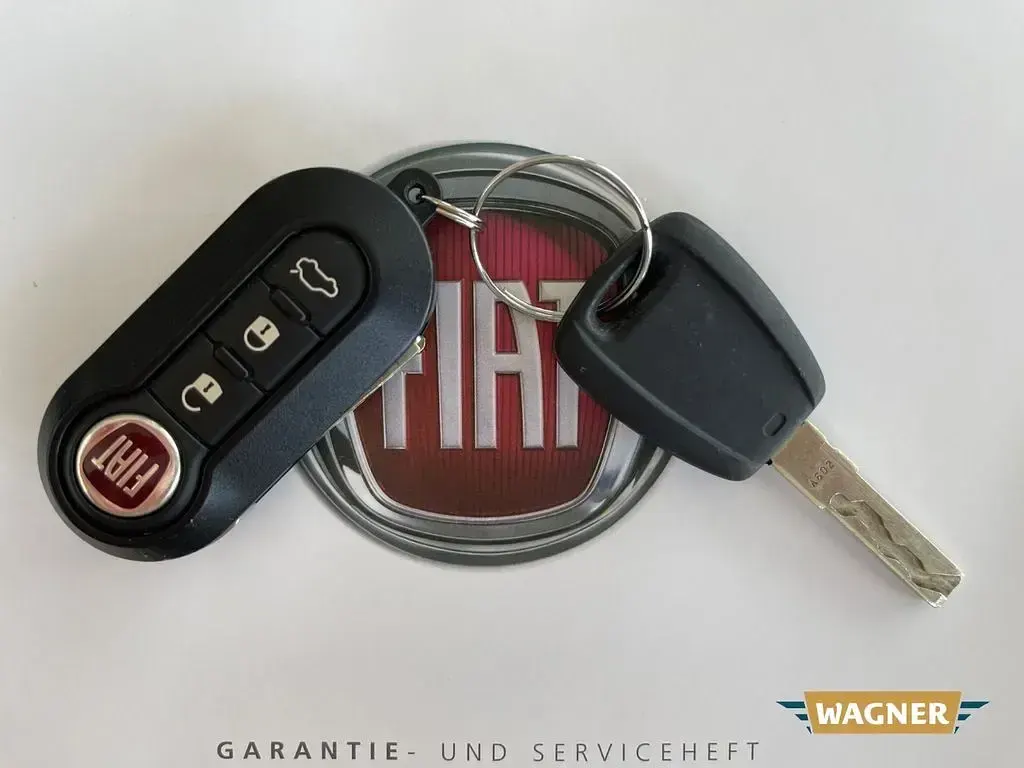 Gebraucht Fiat 500 71 PS (52 kW) 2023 Blau Kleinwagen
