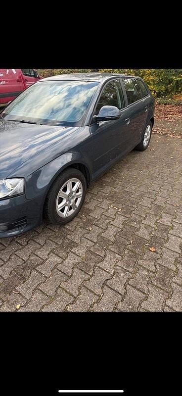 Gebraucht Audi A3 125 PS (91 kW) 2010 Grau Limousine