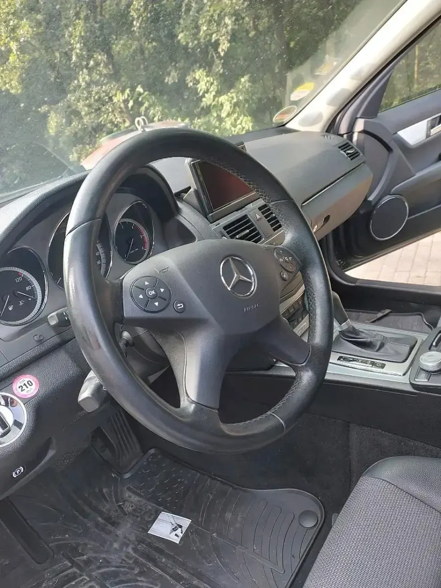 Gebraucht Mercedes C220 170 PS (125 kW) 2010 Schwarz Kombi