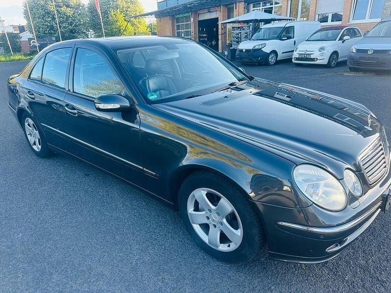 Second-hand Mercedes E240 177 CP (130 kW) 2002 Gri Berlinǎ