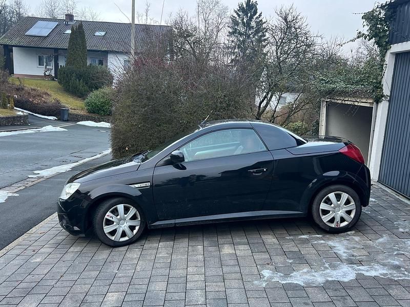 Gebraucht Opel Tigra 125 PS (91 kW) 2008 Schwarz Cabrio
