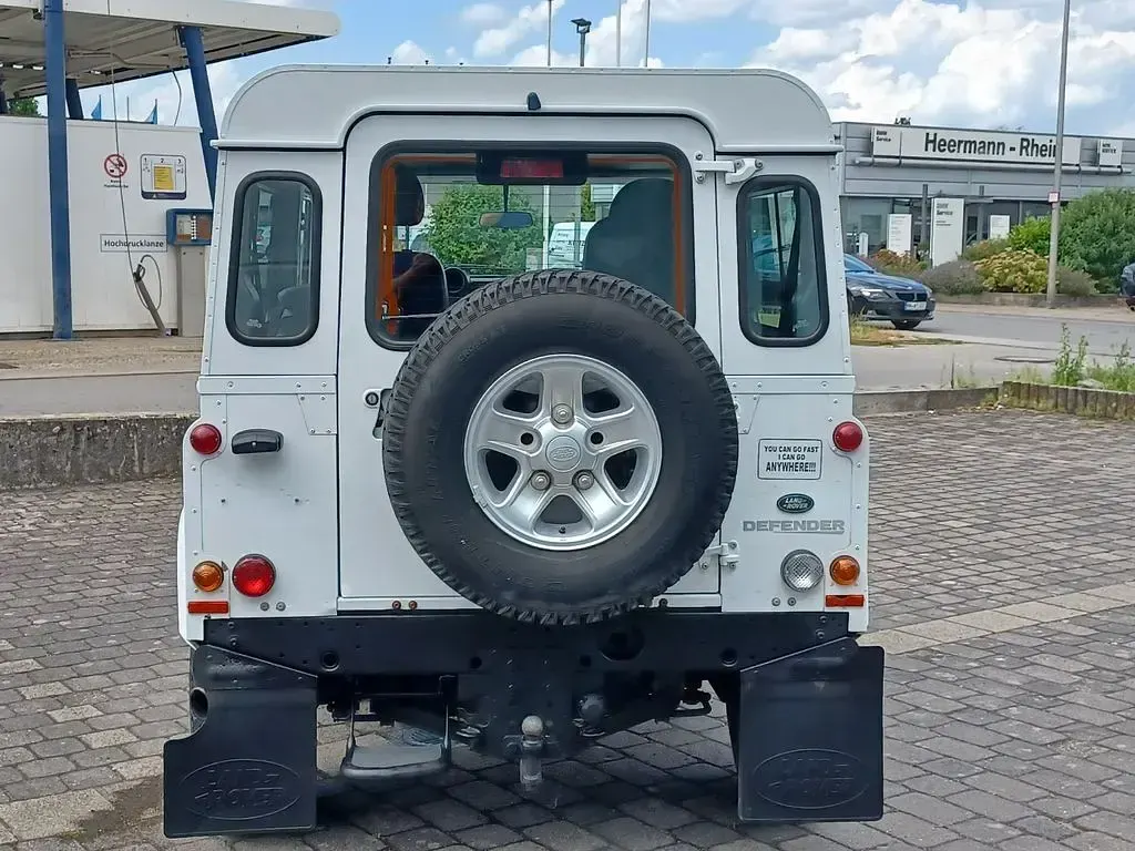 Gebraucht Land Rover Defender S 122 PS (89 kW) 2011 Fuji white SUV
