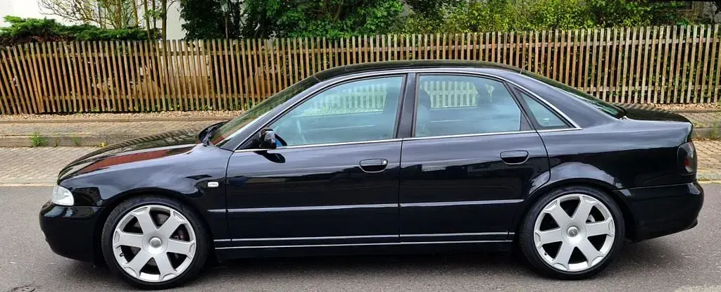 Gebraucht Audi S4 Sport 265 PS (194 kW) 1999 Schwarz Limousine