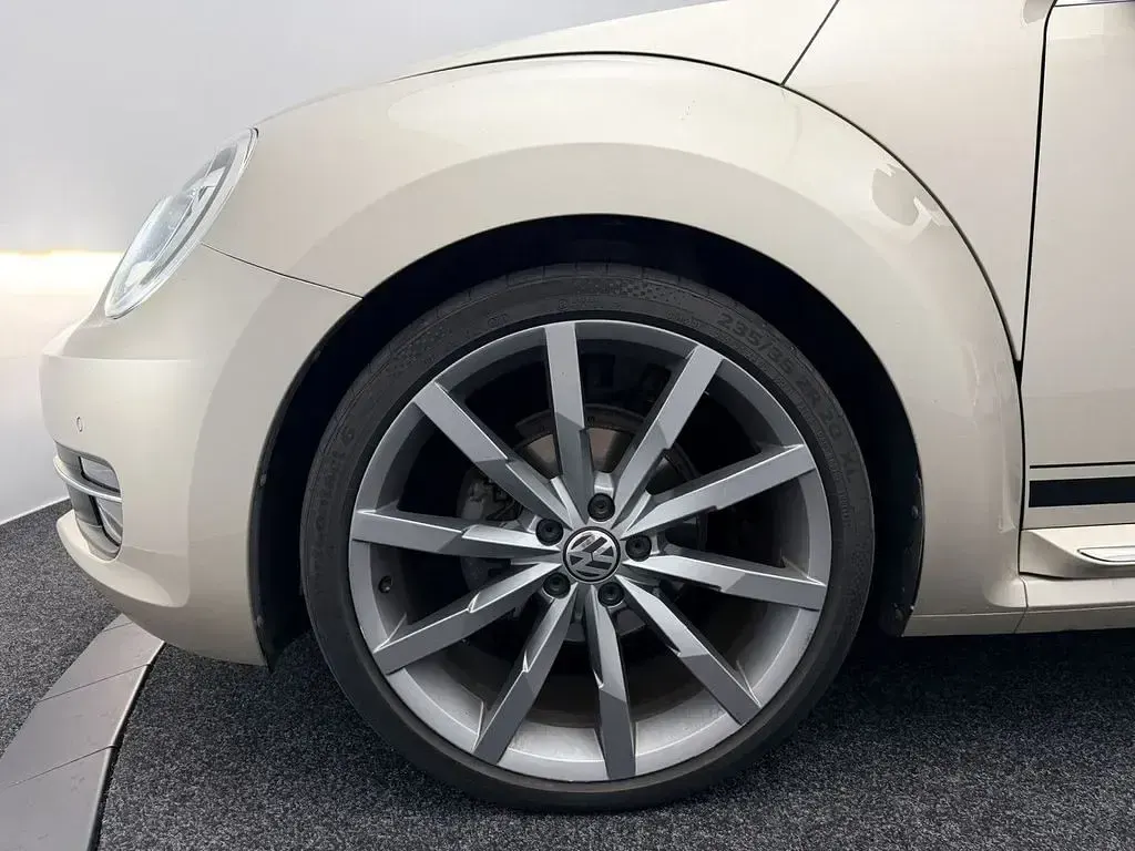 Gebraucht VW Beetle Sport 150 PS (110 kW) 2015 Grau Kleinwagen