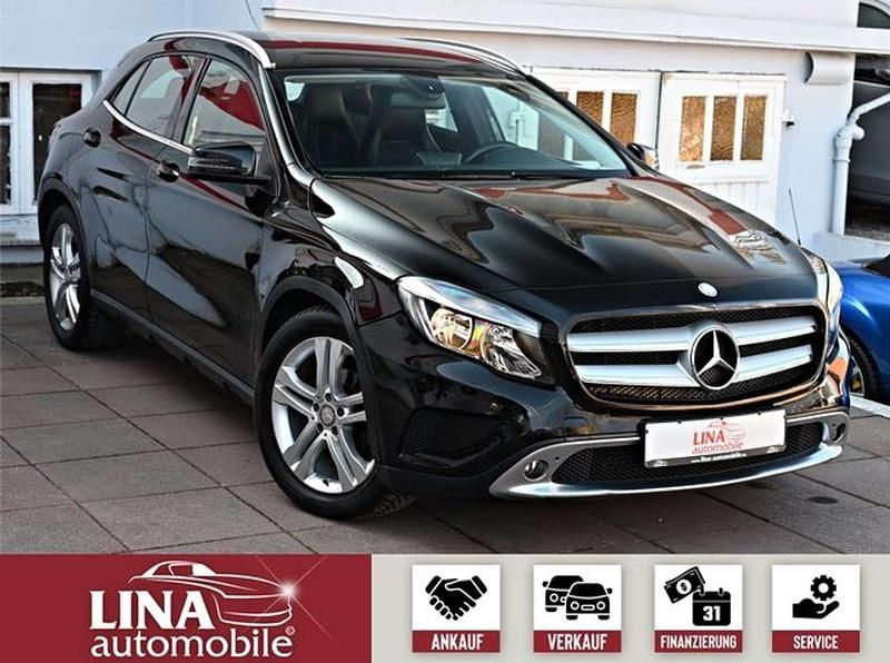 Gebraucht Mercedes GLA220 177 PS (130 kW) 2015 Schwarz SUV