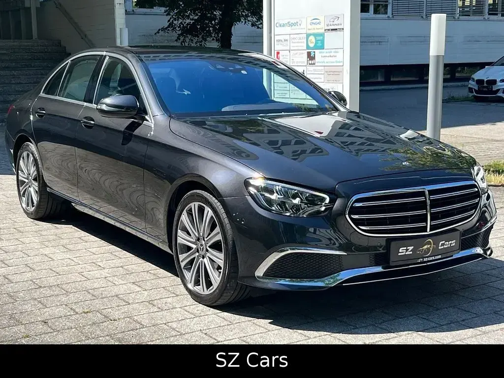 Gebraucht Mercedes E300 320 PS (235 kW) 2022 Grau Limousine
