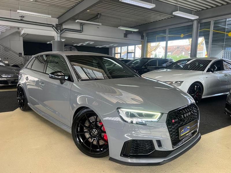 Grau Gebraucht 2019 Audi RS3 Sportback Sport Kleinwagen | 35.790 € (Guter Preis) - Bild 1/4