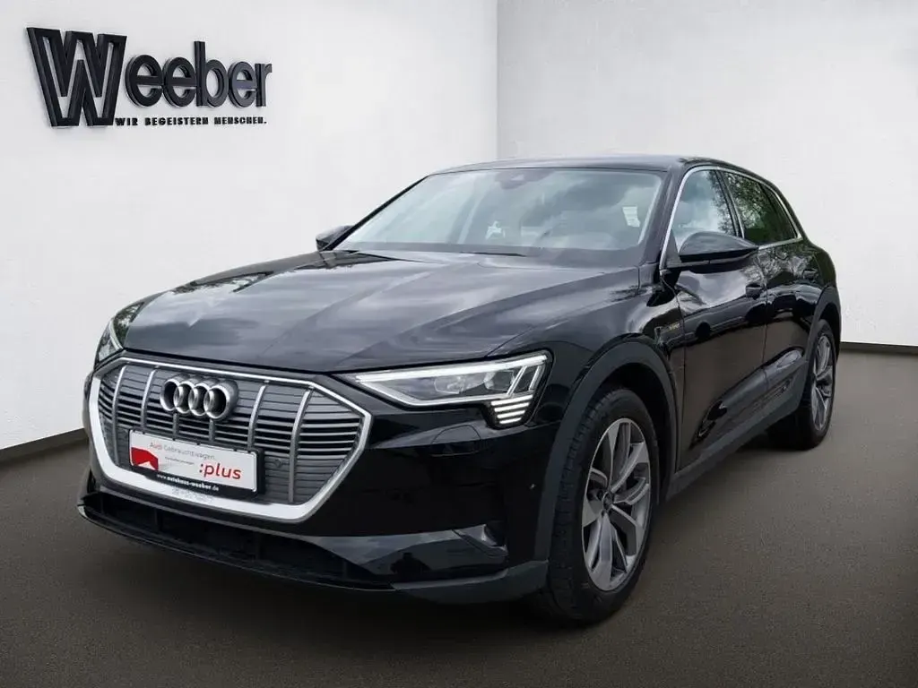 Gebraucht Audi e-tron Ambiente 300 kW (408 PS) 2023 Brillantschwarz SUV
