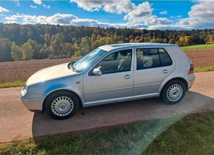 Silber Gebraucht 2000 VW Golf IV Limousine | 2.500 € (Fairer Preis) - Bild 1/4