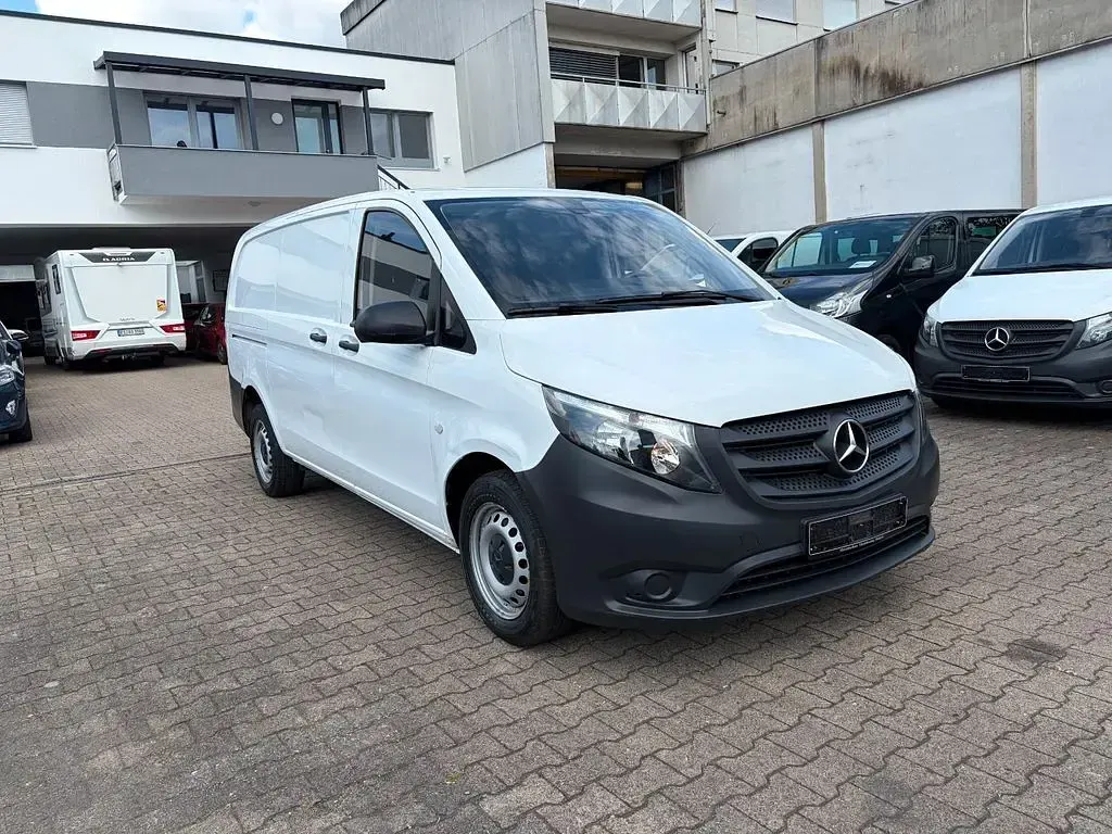 Gebraucht Mercedes Vito 102 PS (75 kW) 2020 Weiß Van