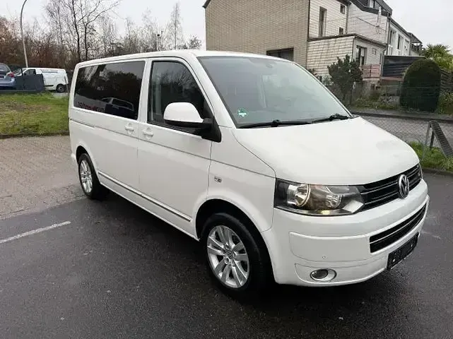 Usata VW Multivan Highline 180 CV (132 kW) 2010 Andere Monovolume