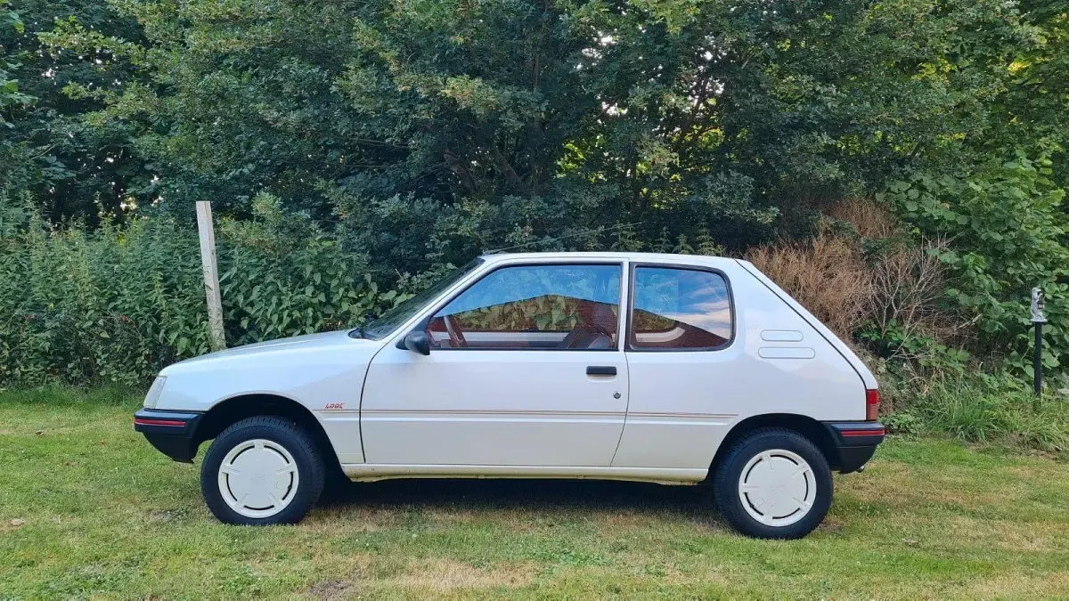 Gebraucht Peugeot 205 60 PS (44 kW) 1990 Weiß Limousine