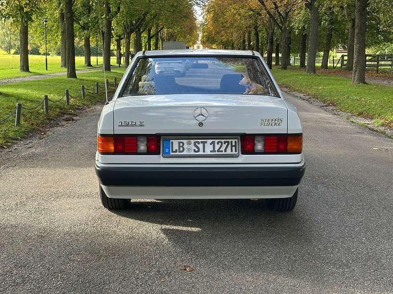 Gebraucht Mercedes 190 118 PS (86 kW) 1989 Weiß Limousine