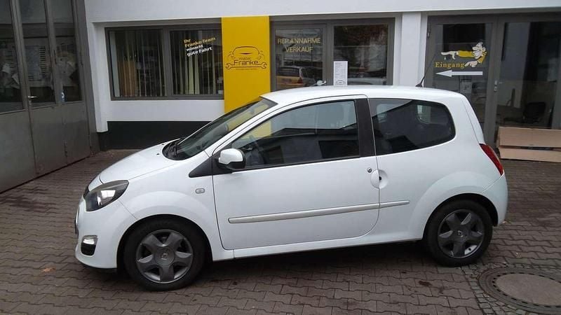 Arktisweiss Gebraucht 2013 Renault Twingo Initiale Paris Kleinwagen | 3.890 € (Fairer Preis) - Bild 1/4