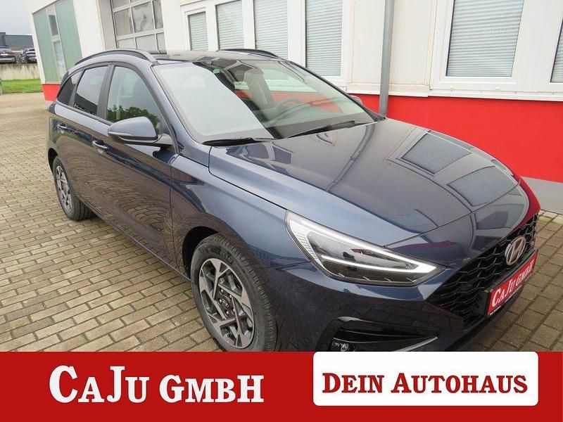 Blau Neu 2025 Hyundai i30 Limousine | 23.985 € (Guter Preis) - Bild 1/4