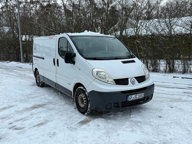 Weiß Gebraucht 2010 Renault Trafic Van / Kleinbus | 5.999 € (Superpreis) - Bild 1/4