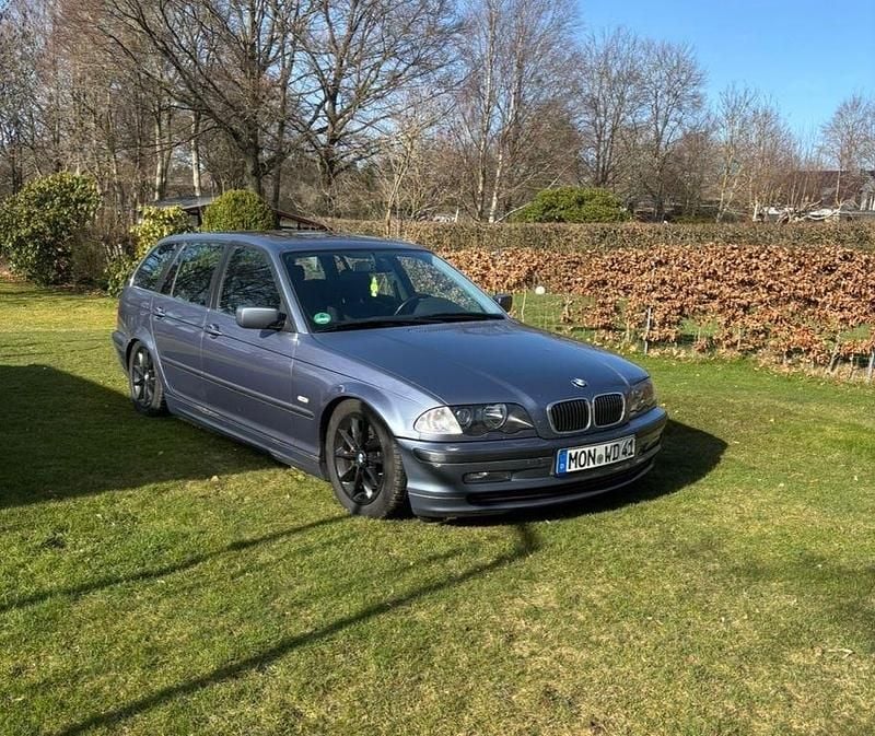 Gebraucht BMW 325 Performance 192 PS (141 kW) 2001 Blau Kombi