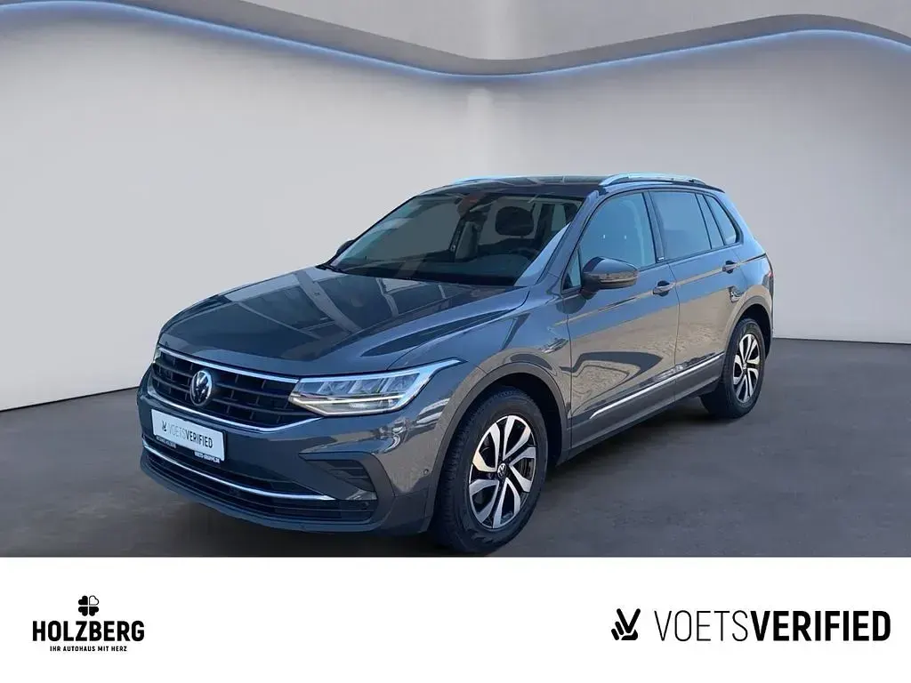 Gebraucht VW Tiguan Active 150 PS (110 kW) 2021 Grau SUV