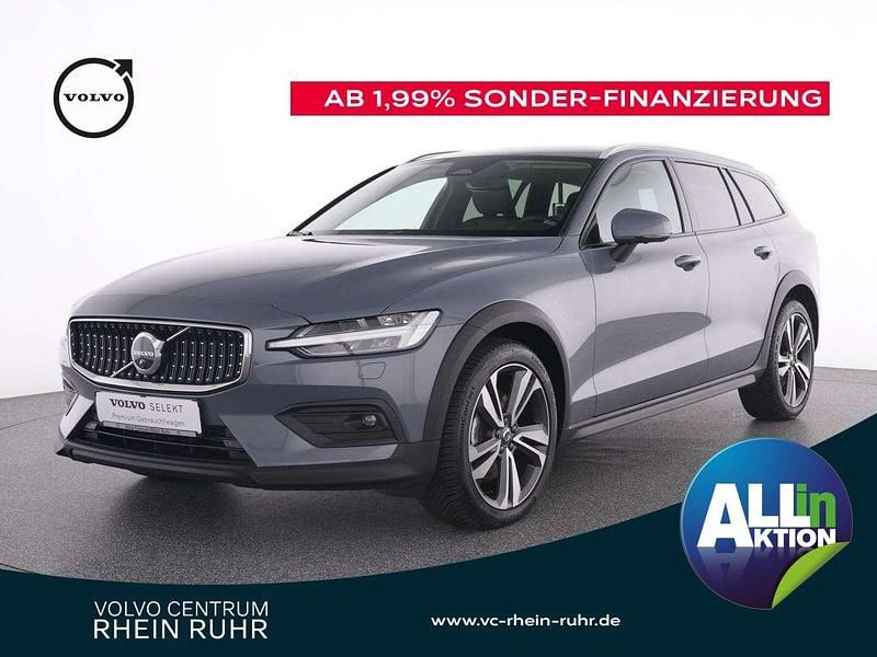 Gebraucht Volvo V60 CC Plus 197 PS (144 kW) 2023 Andere farbe Kombi
