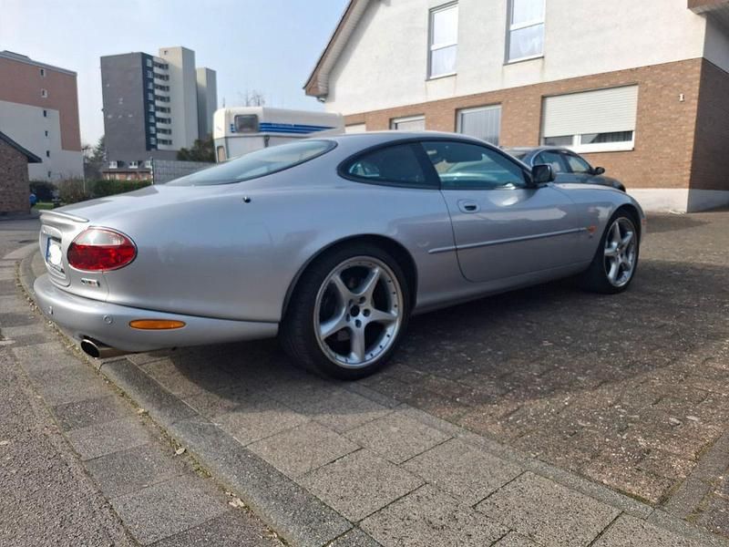 Gebraucht Jaguar XKR S 396 PS (291 kW) 2002 Silber Coupé