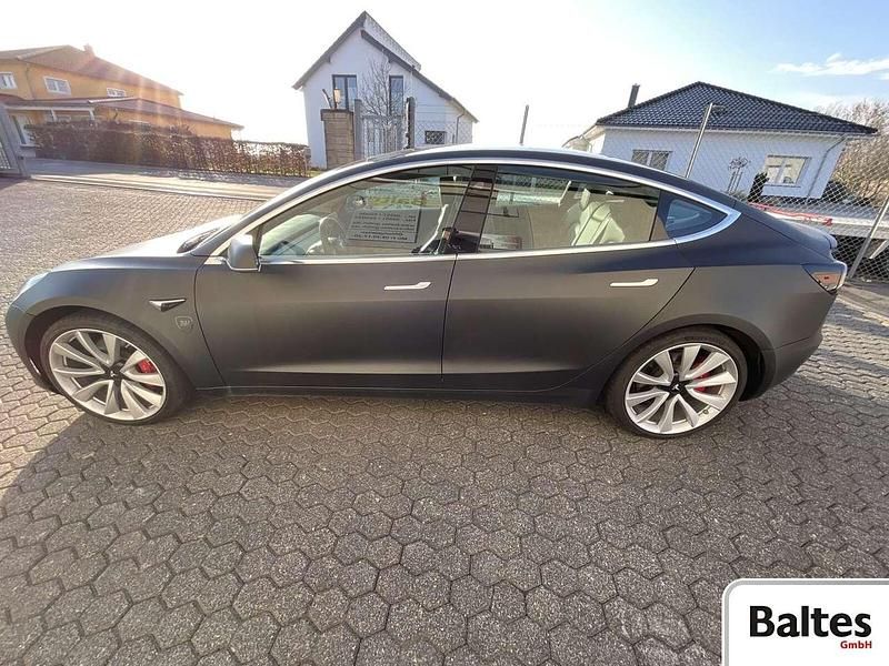 Gebraucht Tesla Model 3 Performance 358 kW (487 PS) 2019 Schwarz Limousine
