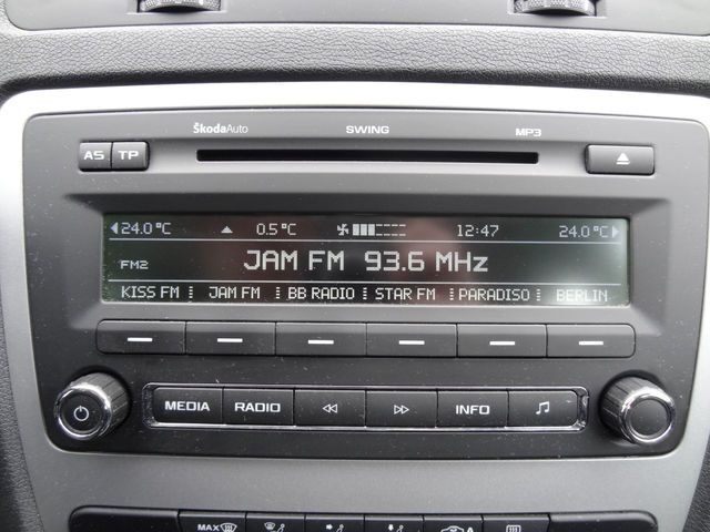 Gebraucht Skoda Octavia Family 122 PS (89 kW) 2012 Blau metallic Limousine
