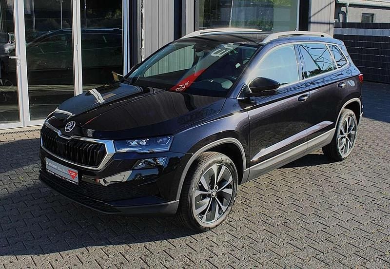 Schwarzmagic perleffekt Neu 2025 Skoda Karoq Selection SUV | 37.990 € (Etwas zu teuer) - Bild 1/4