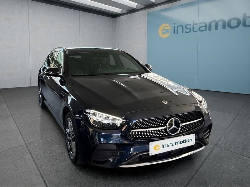 Gebraucht Mercedes E300 306 PS (225 kW) 2023 Blau Kombi