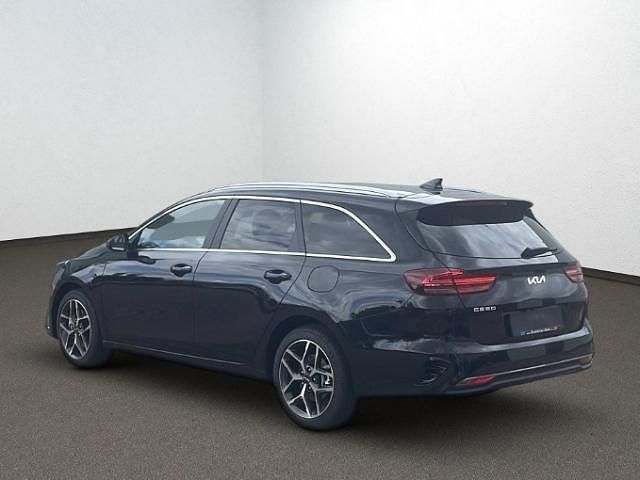 Neu Kia Ceed Sportswagon 140 PS (102 kW) 2025 Schwarz Kombi