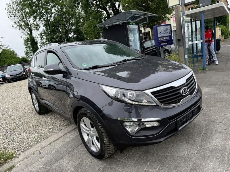 Grau Gebraucht 2011 Kia Sportage Vision SUV | 9.999 € (Fairer Preis) - Bild 1/4