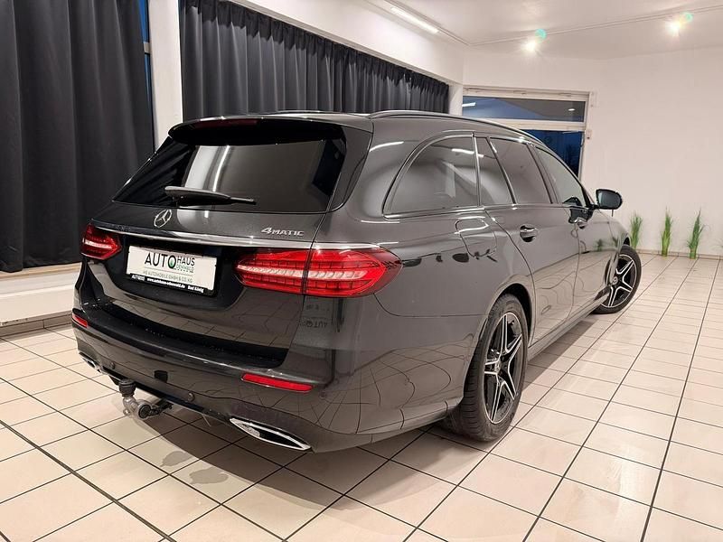 Gebraucht Mercedes E200 AMG line 197 PS (144 kW) 2023 Grau