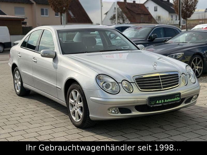 Gebraucht Mercedes E220 150 PS (110 kW) 2002 Silber Limousine