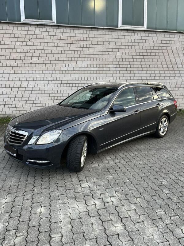 Grau Gebraucht 2010 Mercedes E200 Avantgarde Kombi | 8.900 € (Fairer Preis) - Bild 1/4