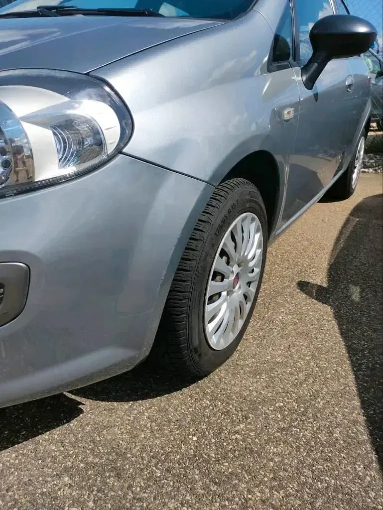 Gebraucht Fiat Punto 65 PS (47 kW) 2010 Grau Kleinwagen