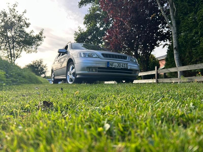 Silber Gebraucht 2000 Opel Astra Kombi | 1.000 € (Fairer Preis) - Bild 1/4
