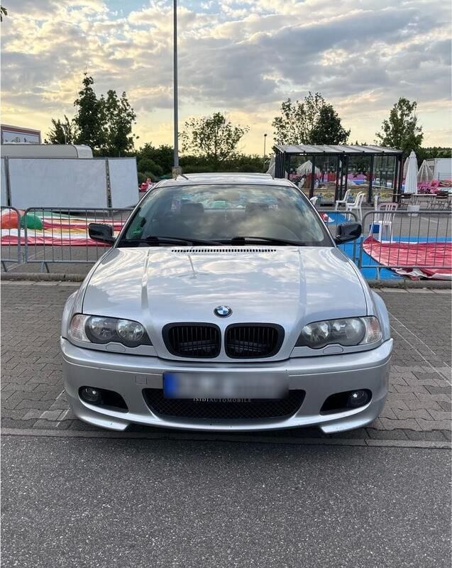 Silber Gebraucht 2000 BMW 318 Coupé | 1.300 € - Bild 1/4