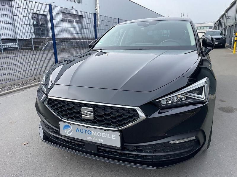 Gebraucht Seat Leon Style 131 PS (96 kW) 2020 Schwarz Limousine