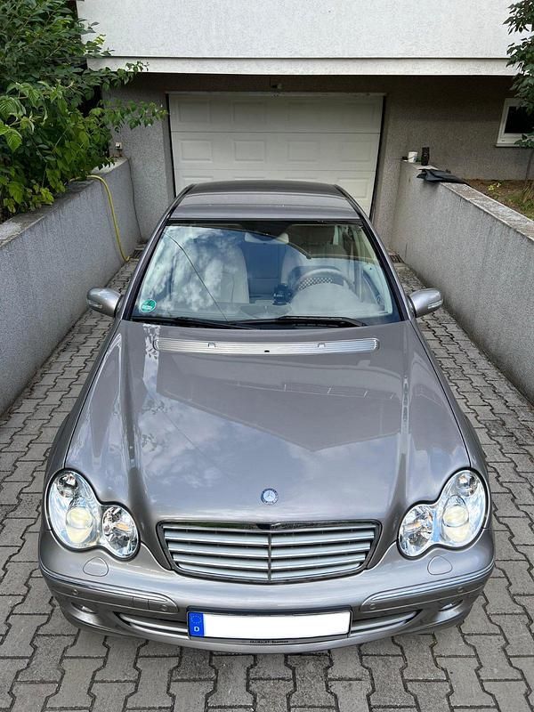 Gebraucht 2005 Mercedes C180 Elegance Limousine | 7.200 € (Teuer) - Bild 1/4