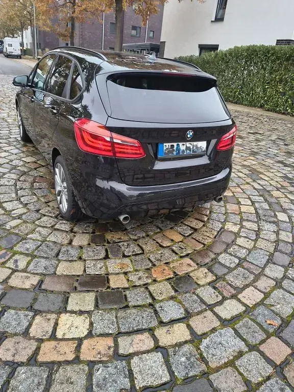 Gebraucht BMW 220 Active Tourer Sport Line 192 PS (141 kW) 2018 Schwarz Van / Kleinbus
