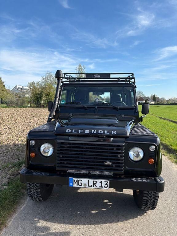 Gebraucht Land Rover Defender SE 122 PS (89 kW) 2014 Schwarz Kombi