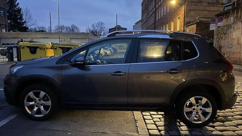 Gebraucht Peugeot 2008 110 PS (80 kW) 2016 Grau SUV