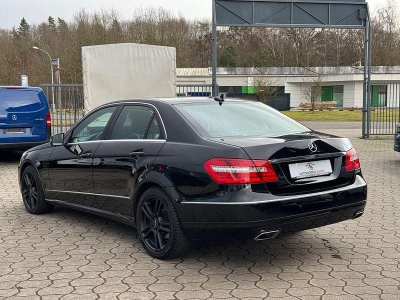 Gebraucht Mercedes E300 Avantgarde 231 PS (169 kW) 2012 Schwarz Limousine
