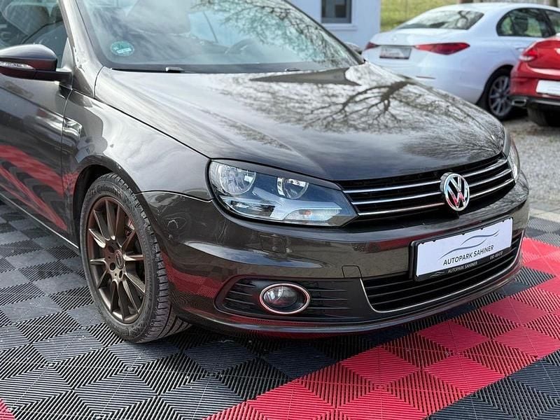 Gebraucht VW Eos 140 PS (102 kW) 2011 Braun Cabrio
