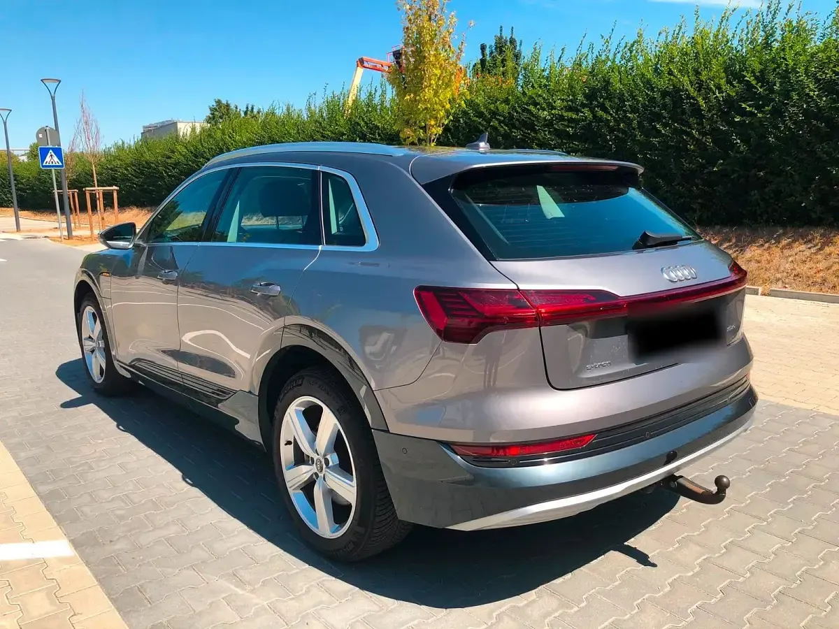 Gebraucht Audi e-tron 230 kW (313 PS) 2020 Silber SUV