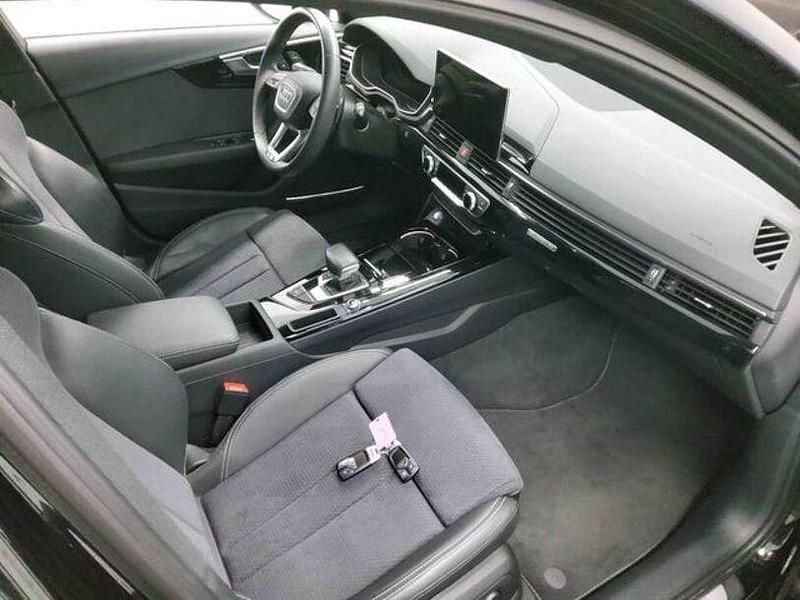 Gebraucht Audi A4 S-Line 204 PS (150 kW) 2023 Brillantschwarz Kombi