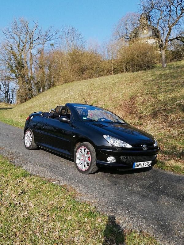 Schwarz Gebraucht 2005 Peugeot 206 CC Platinum Cabrio | 4.400 € (Teuer) - Bild 1/4