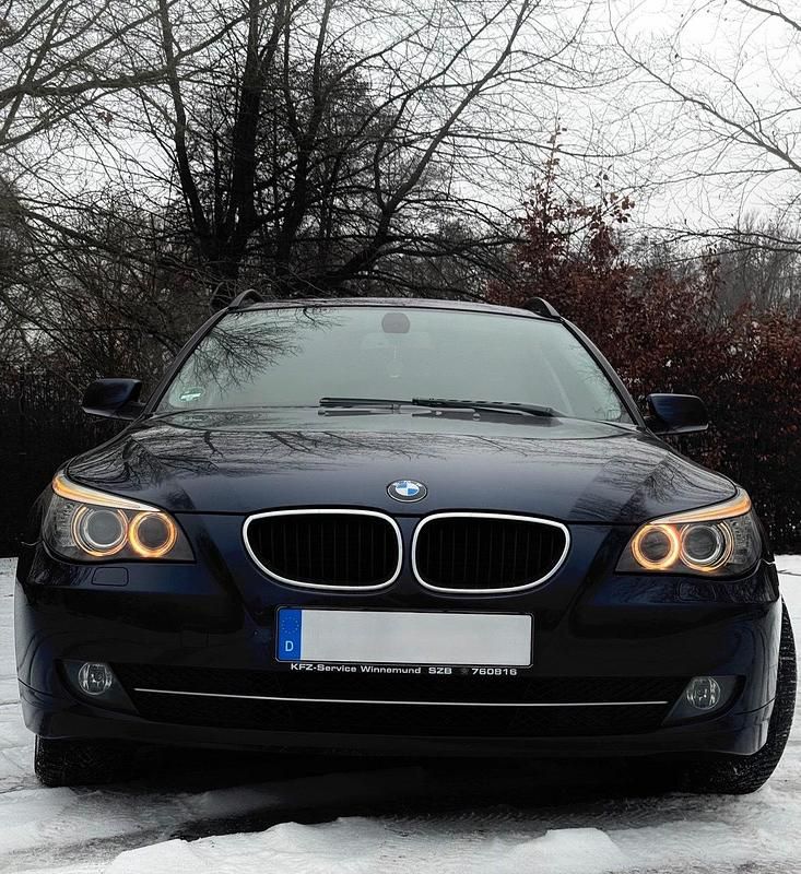 Gebraucht BMW 520 177 PS (130 kW) 2007 Blau Kombi
